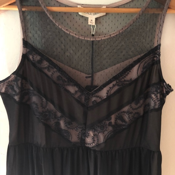 Black Swan Dress - Picture 3 of 8